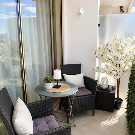 Apartment Old Town Center 5-min Walk To